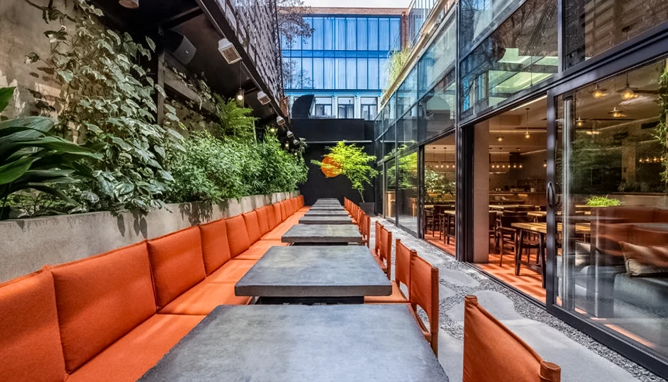 هتل آیوتا تفلیس